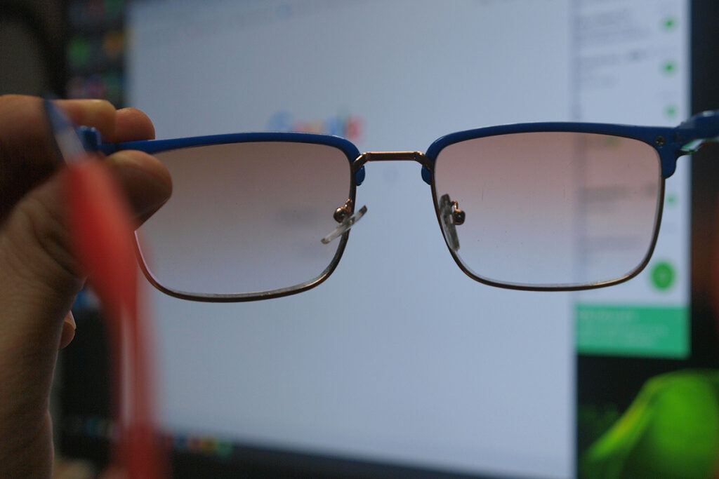 รีวิวแว่นตลาดนัด แว่นตัดแสง ทำงานหน้าคอมได้ ในราคาอันละ 50 บาท